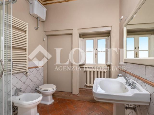 Appartamento in affitto a Cascina, Toscana