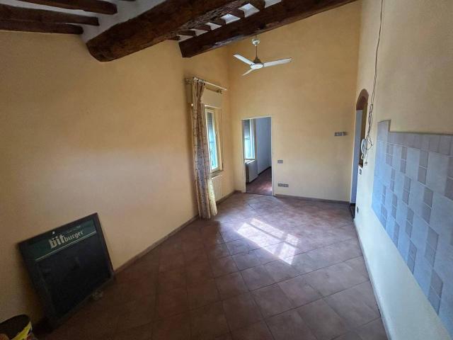 Appartamento in affitto a San Donato, Cascina