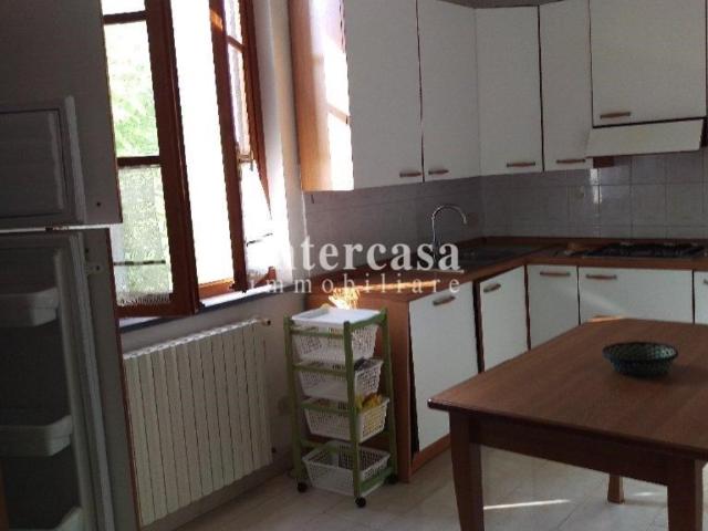 Appartamento in affitto a Garzella, Cascina
