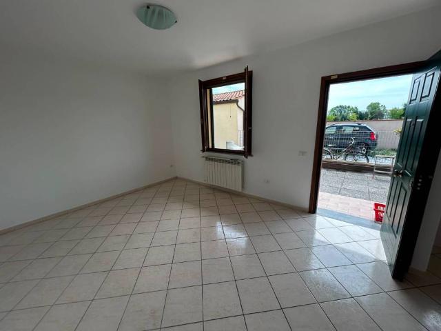 Appartamento in affitto a San Prospero, Cascina