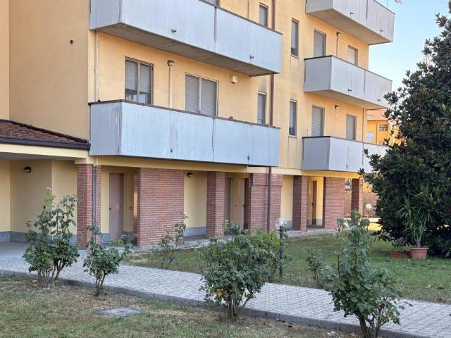 Appartamento in affitto a Casorate Primo, Lombardia