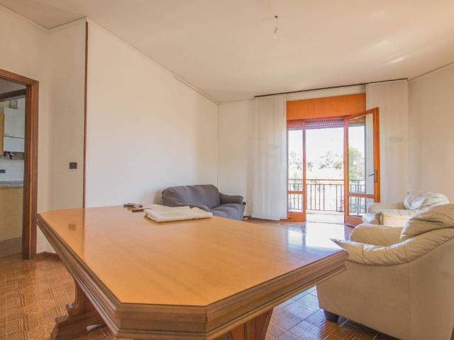 Appartamento in affitto a Castel d'Azzano, Verona