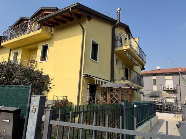 Appartamento in affitto a Castel D'azzano, Veneto