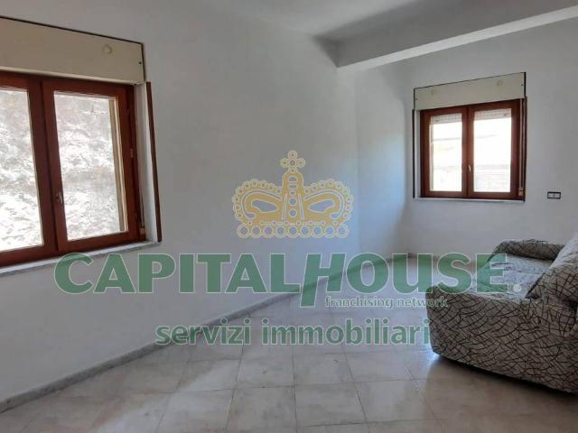 Appartamento in affitto a Castel Morrone, Campania