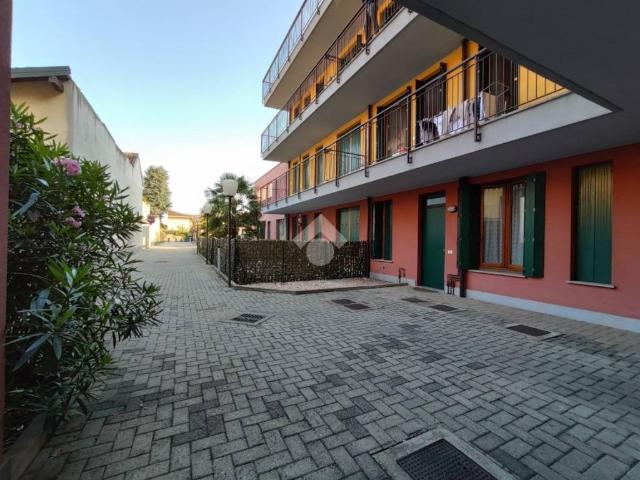 Appartamento in affitto a Castegnate, Castellanza