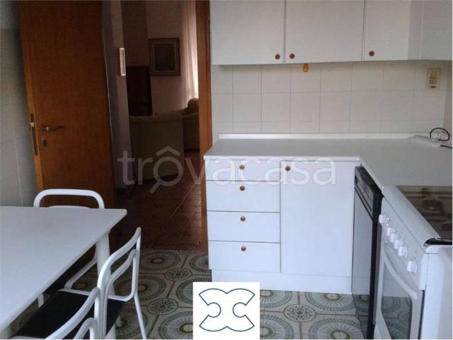 Appartamento in affitto a Castegnate, Castellanza