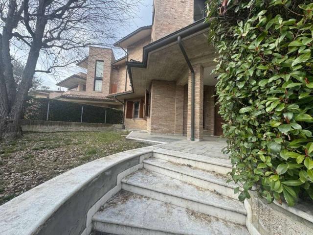 Appartamento in affitto a Tresinaro - Secchia, Re