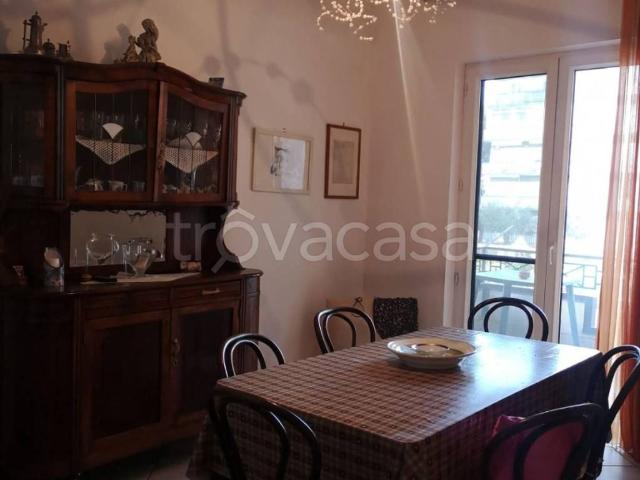 Appartamento in affitto a Castello Di Cisterna, Campania