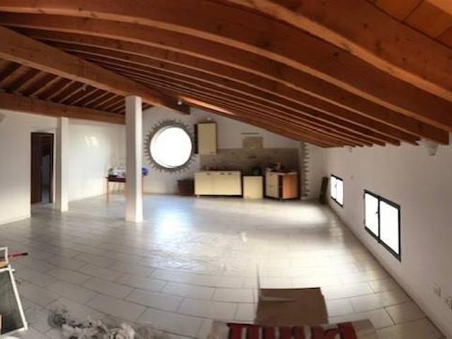 Appartamento in affitto a Terra di Mezzo, Re