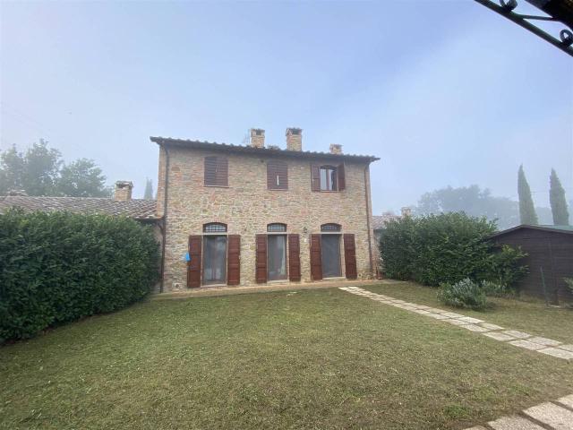 Appartamento in affitto a Macchie, Gioiella