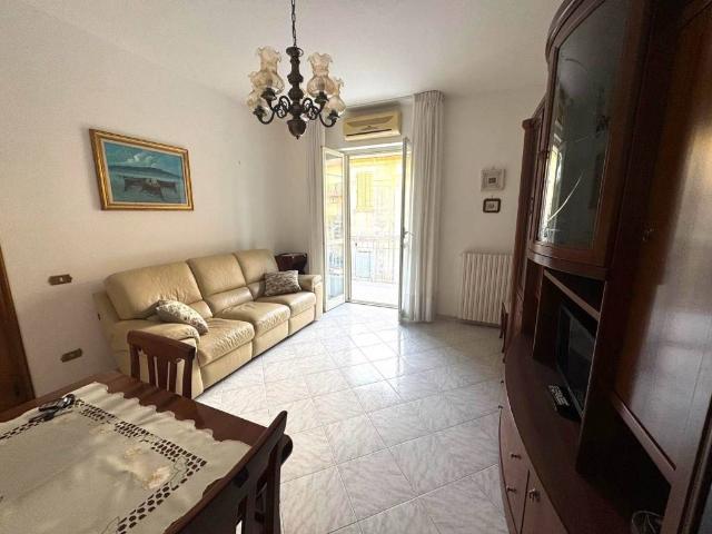 Appartamento in affitto a Catanzaro Lido, Catanzaro