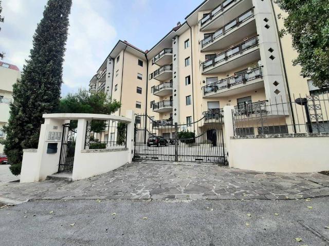 Appartamento in affitto a Mater Domini, Catanzaro