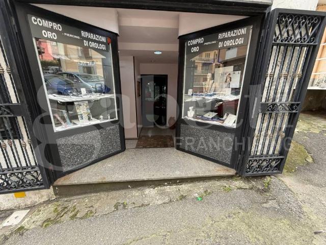 Locale Commerciale in affitto a Pontepiccolo, Calabria