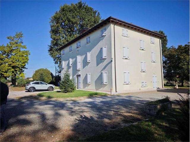 Appartamento in affitto a Motta, Cavezzo