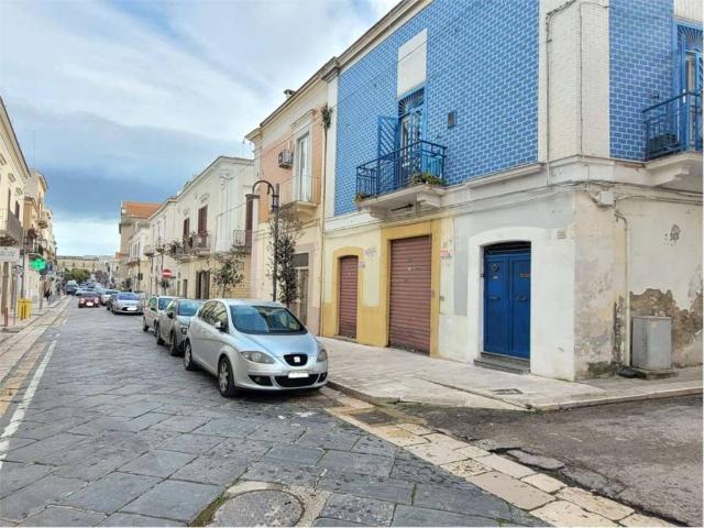 Locale Commerciale in affitto a Puglia, Foggia