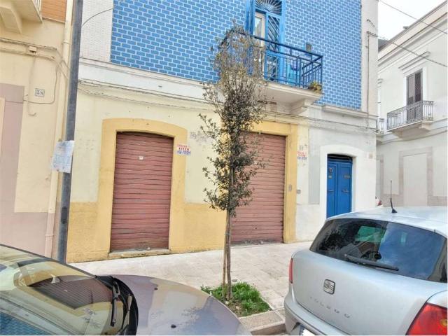 Locale Commerciale in affitto a Puglia, Foggia
