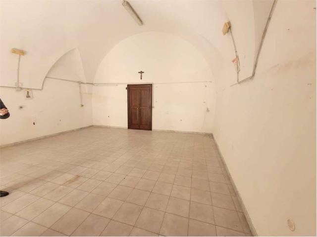 Locale Commerciale in affitto a Puglia, Foggia
