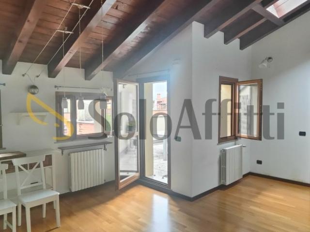 Appartamento in affitto a Torre del Mangano, Certosa Di Pavia