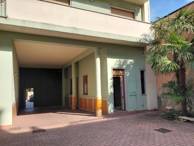 Appartamento in affitto a Cesano Maderno, Lombardia