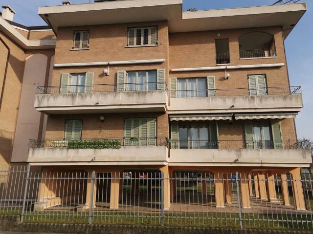 Appartamento in affitto a Cesano Maderno, Lombardia