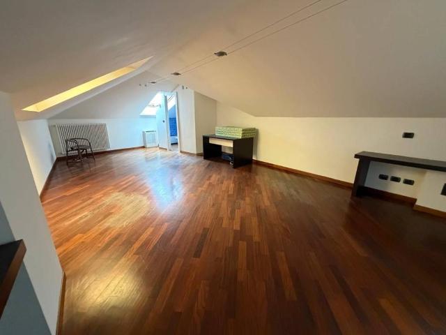 Appartamento in affitto a Cesano Maderno, Lombardia