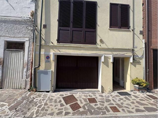 Appartamento in affitto a Marche, Ancona