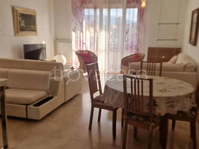Appartamento in affitto a Sampierdicanne, Chiavari