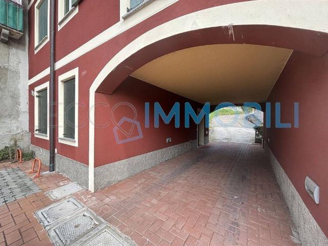 Appartamento in affitto a Civate, Lombardia