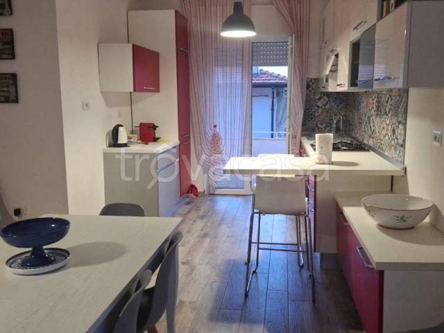 Appartamento in affitto a Marche, Macerata