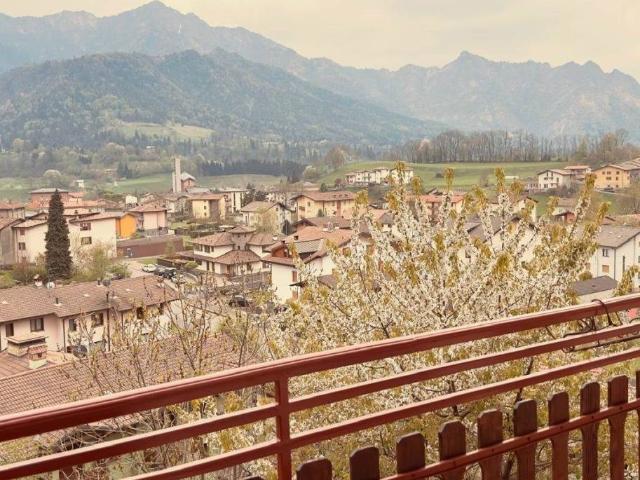Appartamento in affitto a Fiorine, Clusone