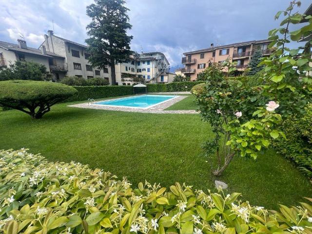Appartamento in affitto a Villatico, Colico