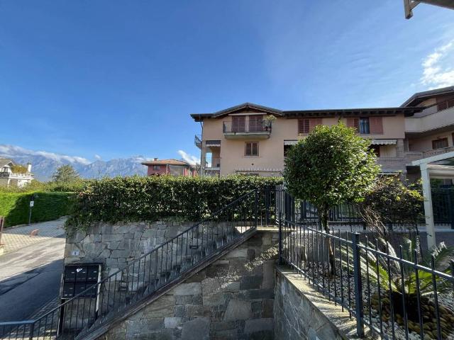 Appartamento in affitto a Villatico, Colico