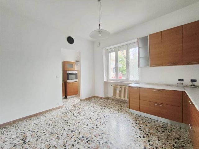 Appartamento in affitto a Leumann, Piemonte