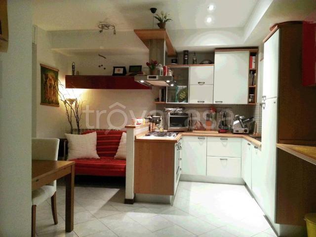 Appartamento in affitto a Gironico Al Piano, Lombardia