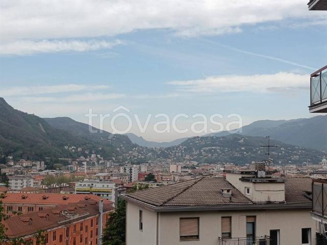 Appartamento in affitto a Cavagnola, Lezzeno