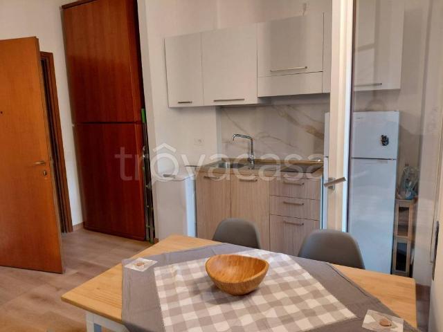 Appartamento in affitto a Caserme, Como