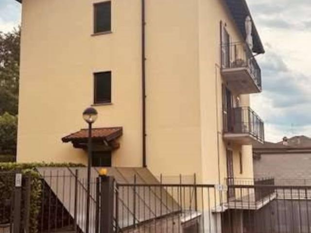 Appartamento in affitto a Cavagnola, Lezzeno