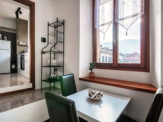 Appartamento in affitto a Sant'Agostino, Como