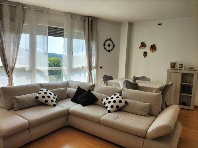 Appartamento in affitto a Como, Lombardia