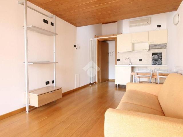 Appartamento in affitto a Como, Lombardia