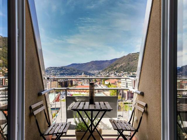 Appartamento in affitto a Caserme, Como