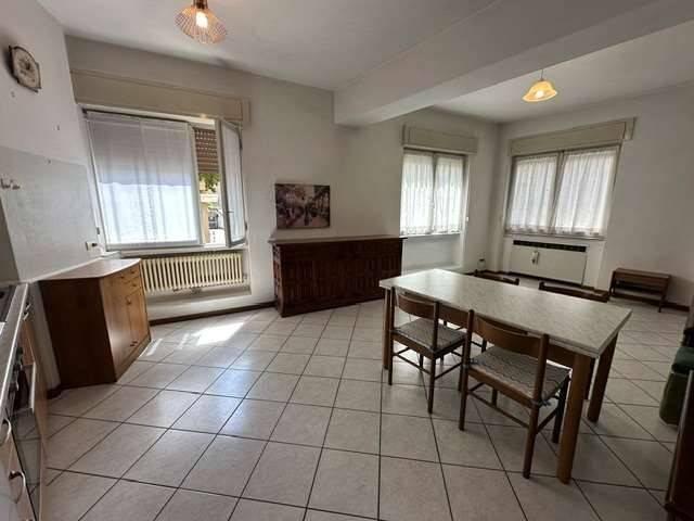 Appartamento in affitto a Caserme, Como
