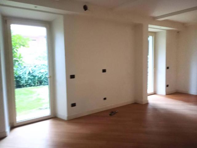 Appartamento in affitto a San Giuliano, Como