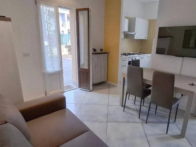 Appartamento in affitto a Albate, Como
