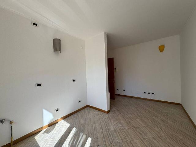 Appartamento in affitto a Como, Lombardia
