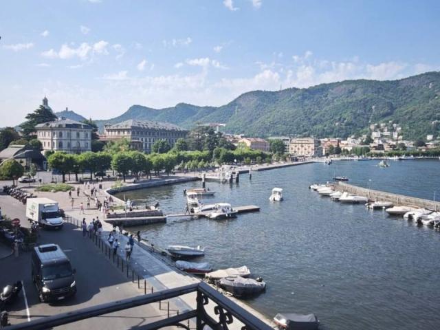 Appartamento in affitto a Viale Geno, Como