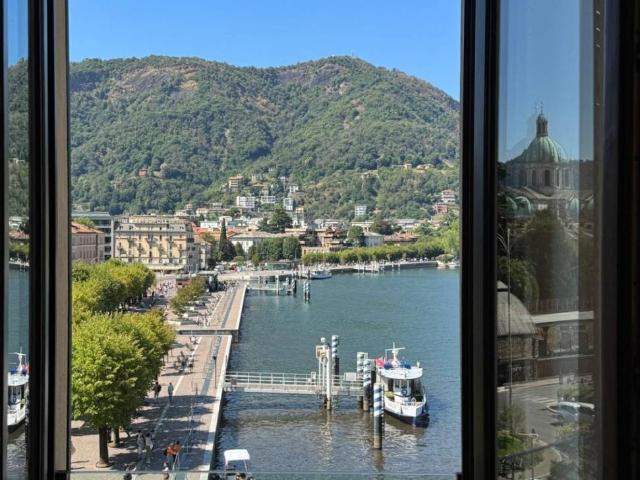 Appartamento in affitto a Lungolago, Como