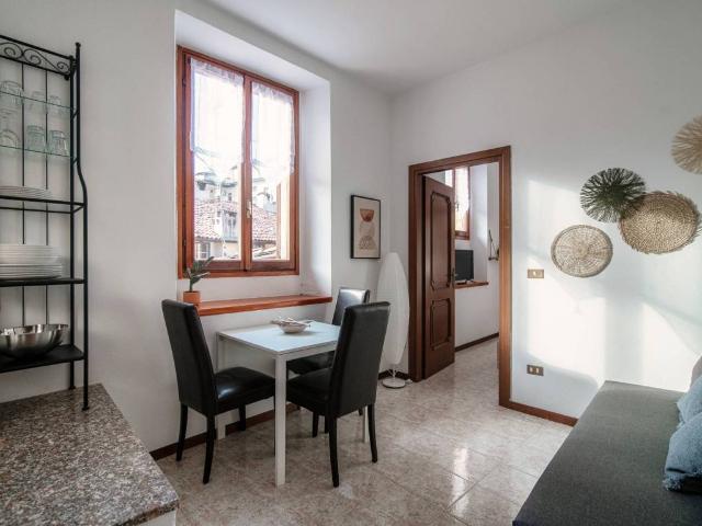 Appartamento in affitto a Sant'Agostino, Como