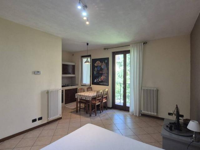 Appartamento in affitto a Como, Lombardia
