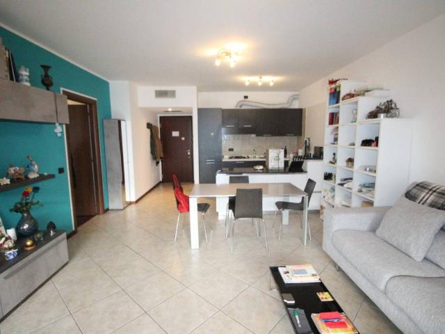 Appartamento in affitto a Como, Lombardia